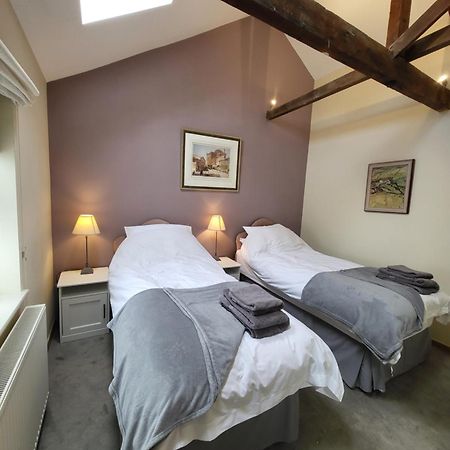 The Coach House Villa Cheltenham Exteriör bild